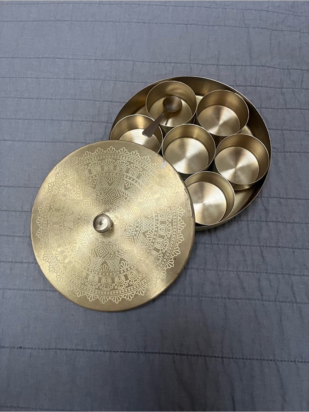 Handcrafted Brass Masala Dabba Indian Spice Box Etched Mandala Lid 7 Cups Spoon